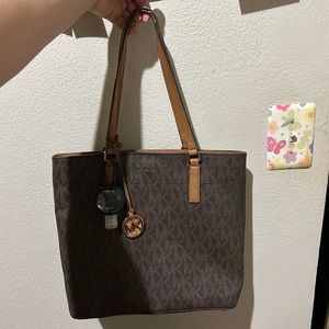 MK tote!